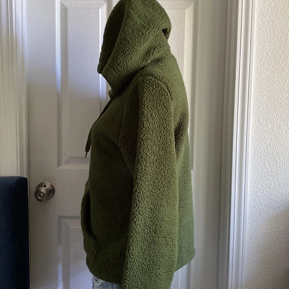 EUC FILA Sherpa Hoodie Jacket-Medium